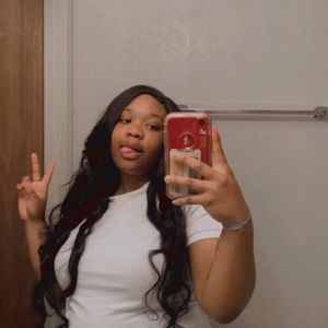 Meet your Posher, Brianna